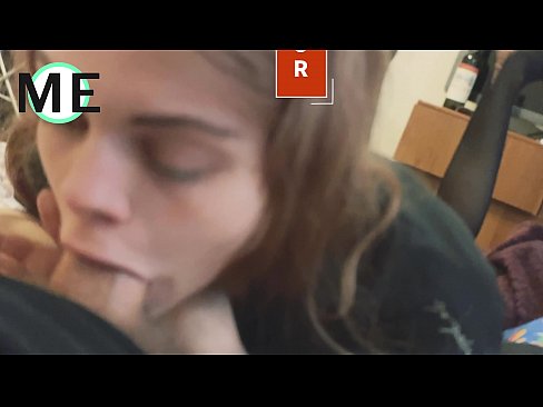 ❤️ Gerklės penis, suplėšytos pėdkelnės ir suplyšę kulniukai malonu susipažinti Seks video prie lt.muitohentai.ru